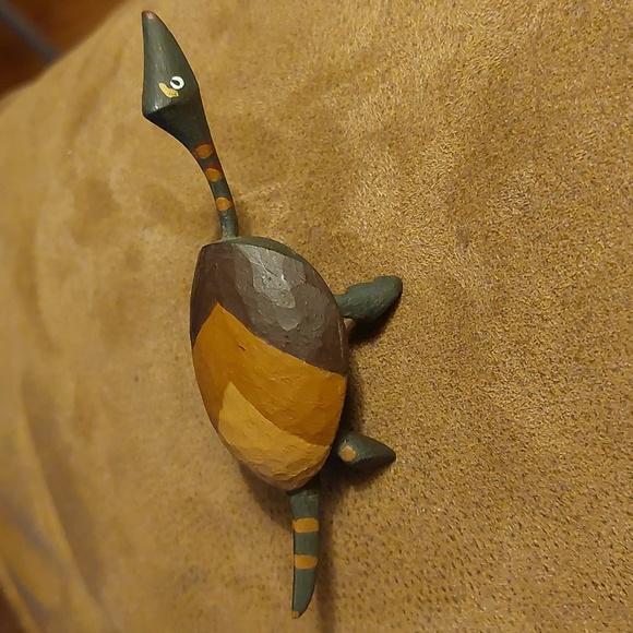 Handcrafted wooden Turtle - Picture 3 of 5